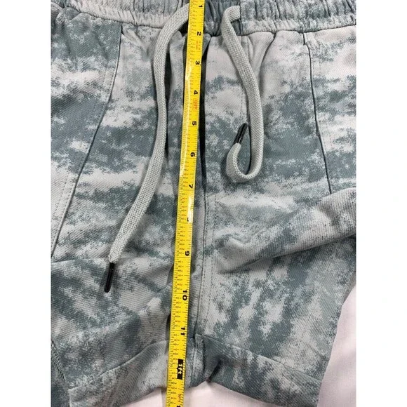 Athleta Farallon Shorts Gray Knit Shorts Size L Coastal Beach Activewear - Picture 6 of 10